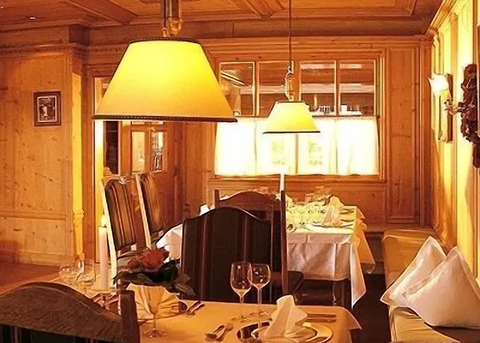 Der Pinzger מלון