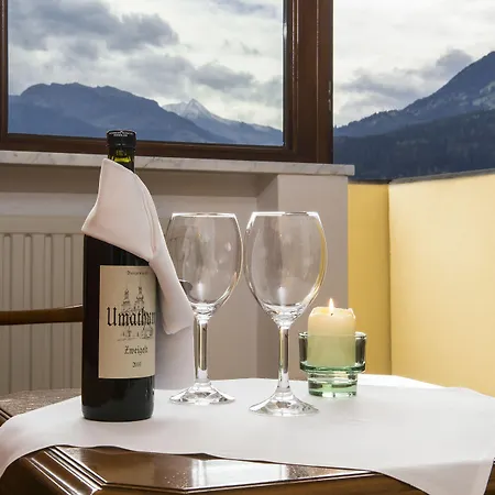 호텔 Der Pinzger 스텀