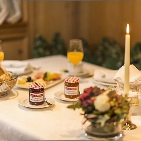 Der Pinzger 호텔 스텀