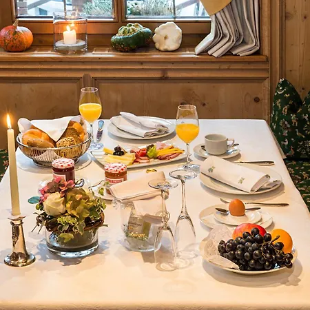 Zum Pinzger Hotel 3*