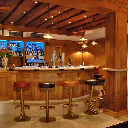 Zum Pinzger Hotel 3*
