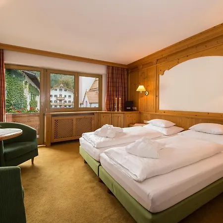 Zum Pinzger Hotel