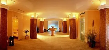 Hotel Zum Pinzger 3*
